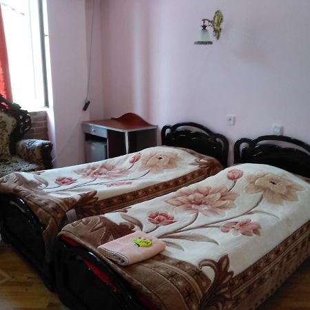 Edemi Hotel Kutaisi Ngoại thất bức ảnh