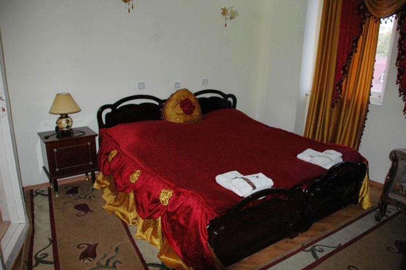 Edemi Hotel Kutaisi Phòng bức ảnh