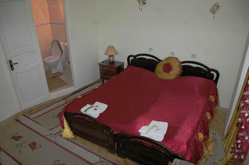 Edemi Hotel Kutaisi Phòng bức ảnh