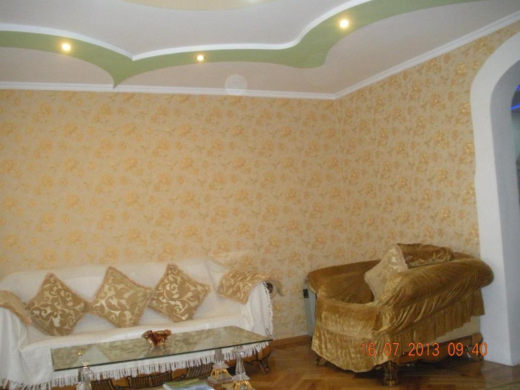 Edemi Hotel Kutaisi Phòng bức ảnh