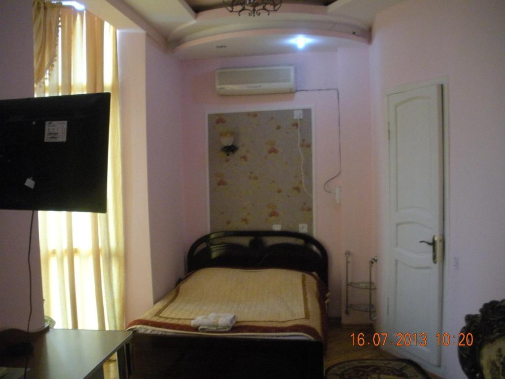 Edemi Hotel Kutaisi Phòng bức ảnh