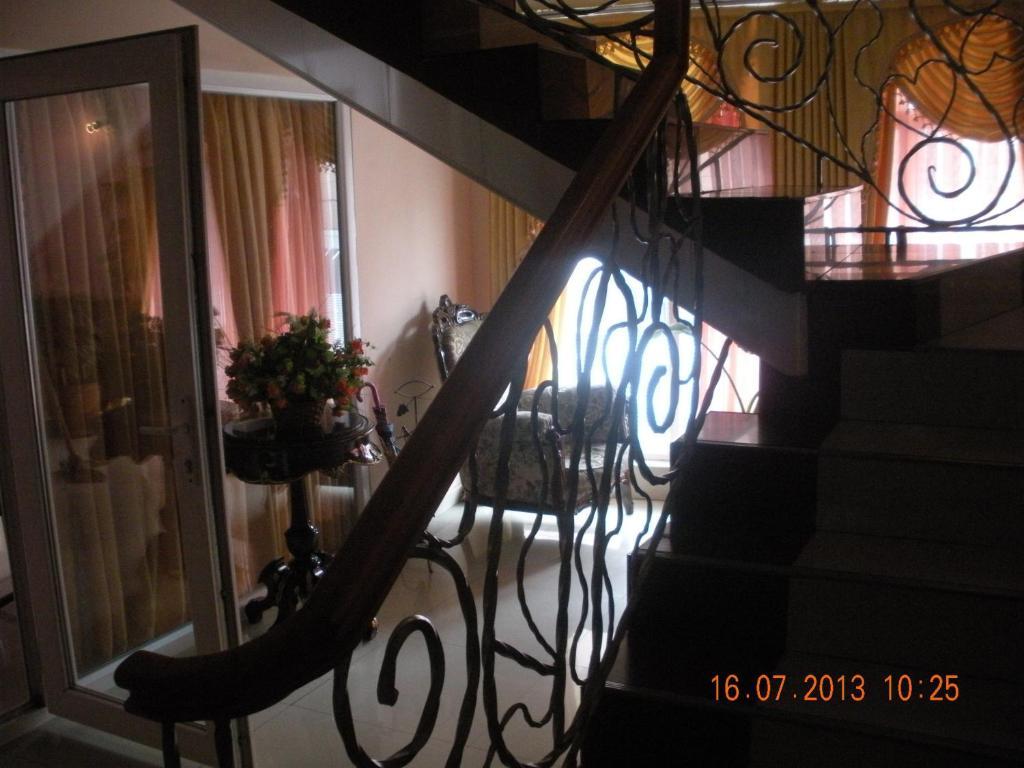 Edemi Hotel Kutaisi Phòng bức ảnh