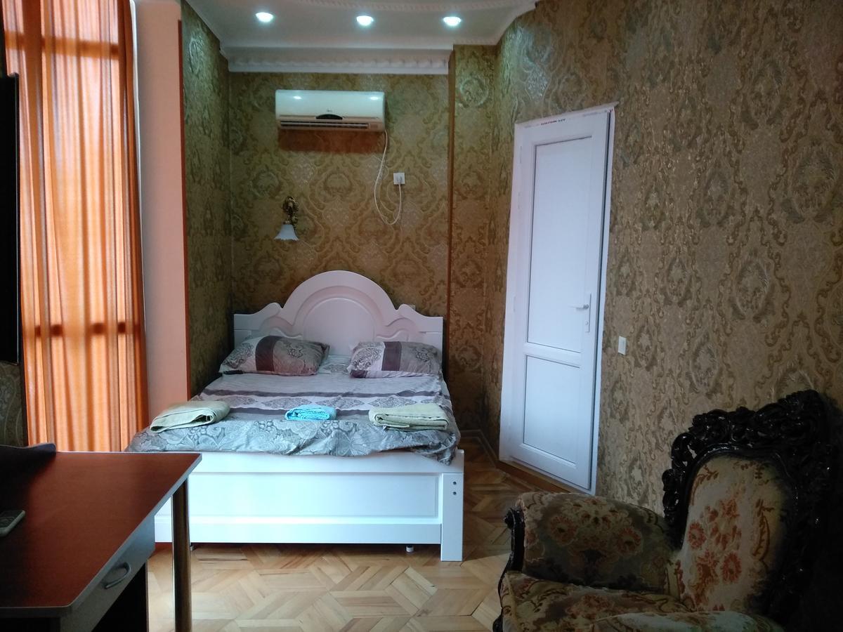 Edemi Hotel Kutaisi Ngoại thất bức ảnh